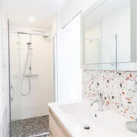 La Perissoire - Place De Parking Incluse *